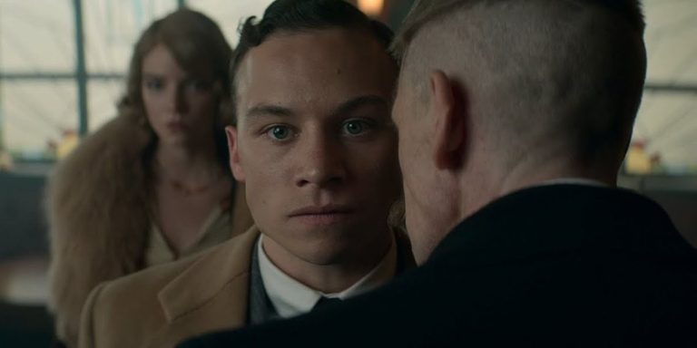 Ator de Peaky Blinders fala sobre interpretar o vilão da última temporada em entrevista com Screen Rant