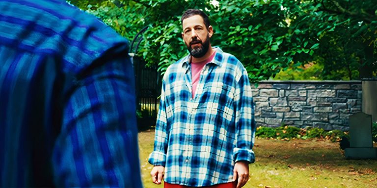 Adam Sandler Brilha Com Humor e Moda Inusitada Durante os Oscars 2025