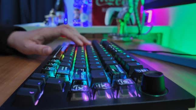 Teclado de Gaming Lemokey L5 HE 8K: Uma Revolução Rápida e Precisa para Gamers e Digitadores