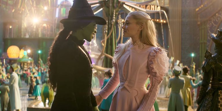 Emoções e Tradição Marcam Performances de Ariana Grande e Cynthia Erivo na Abertura do Oscar de 2025